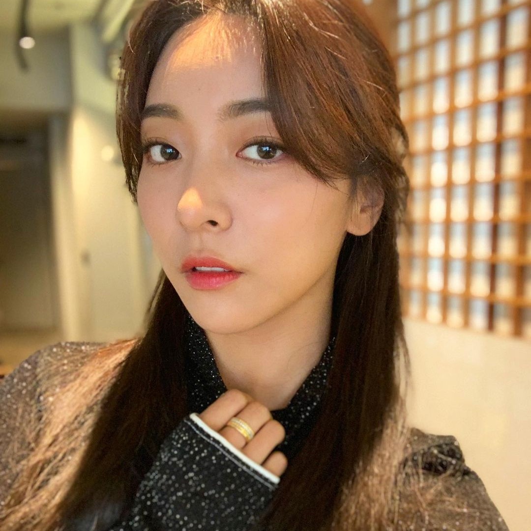 lunavitaminid's tweet photo. Hyun Seung Ah             Kim Ji Young
MakeUp Style                MakeUp Style https://t.co/bmAod0B0Q9
