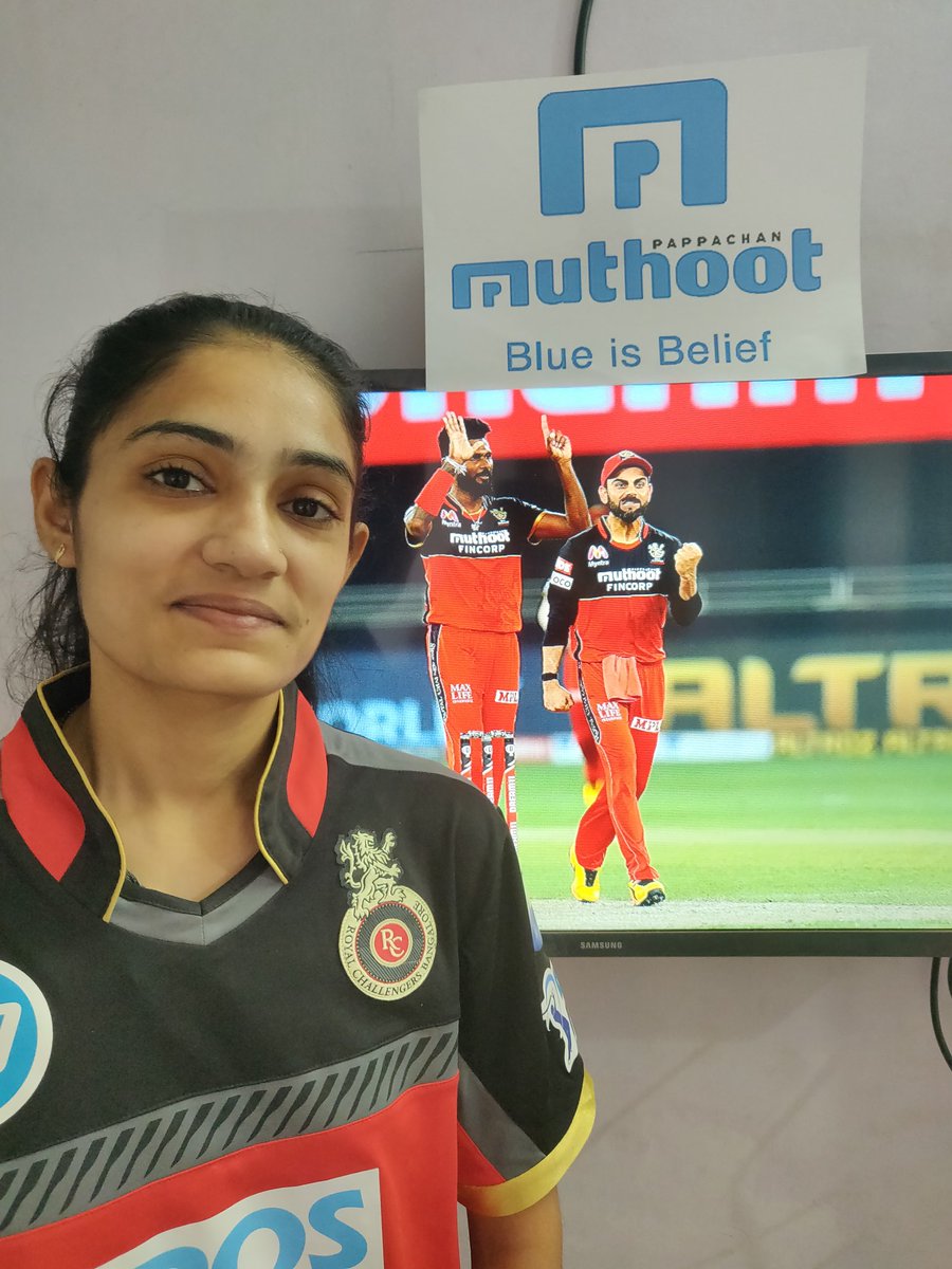 ImPriyanka199's tweet photo. @MuthootIndia Die heart fan of #RCB 
cheers for RCB every season ❤️❤️❤️❤️
We will win🏆 

#HappinessHaiInterestFree @MuthootIndia
#RCB2020 #CricketFever #CricketLover #CricketForLife #ViratKohli #KohliFans #LoveKohli #CricketMatch #Gold #PlayBold 

@Priti_Rathod123
@sagarzala3060
@zala_vanita https://t.co/sfd89QTzsl