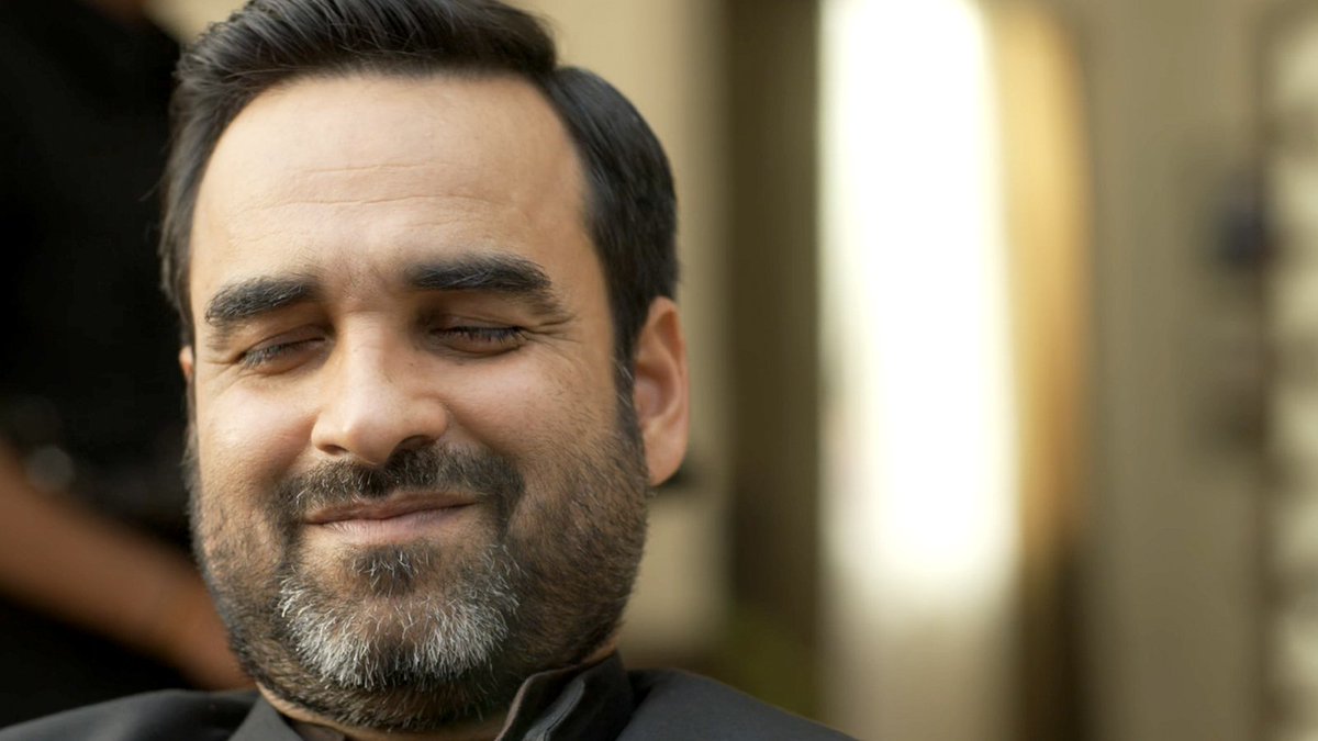 may i interest you in some smiling pics of kaleen bhaiya please? 🌻 @TripathiiPankaj #MirzapurOnPrime https://t.co/YJpp6COVs5