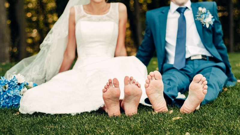 rte's tweet photo. 👰 @boucherhayes is chatting to @tarafayevents about the challenge of #weddingplanning over the next few months.

If you're planning a wedding and have a question TEXT your questions in now to 51551| @TodaywithClaire #TodayCB

📻Today with Claire Byrne |Weekdays 10 AM @RTERadio1 https://t.co/WlYj9m2d3O