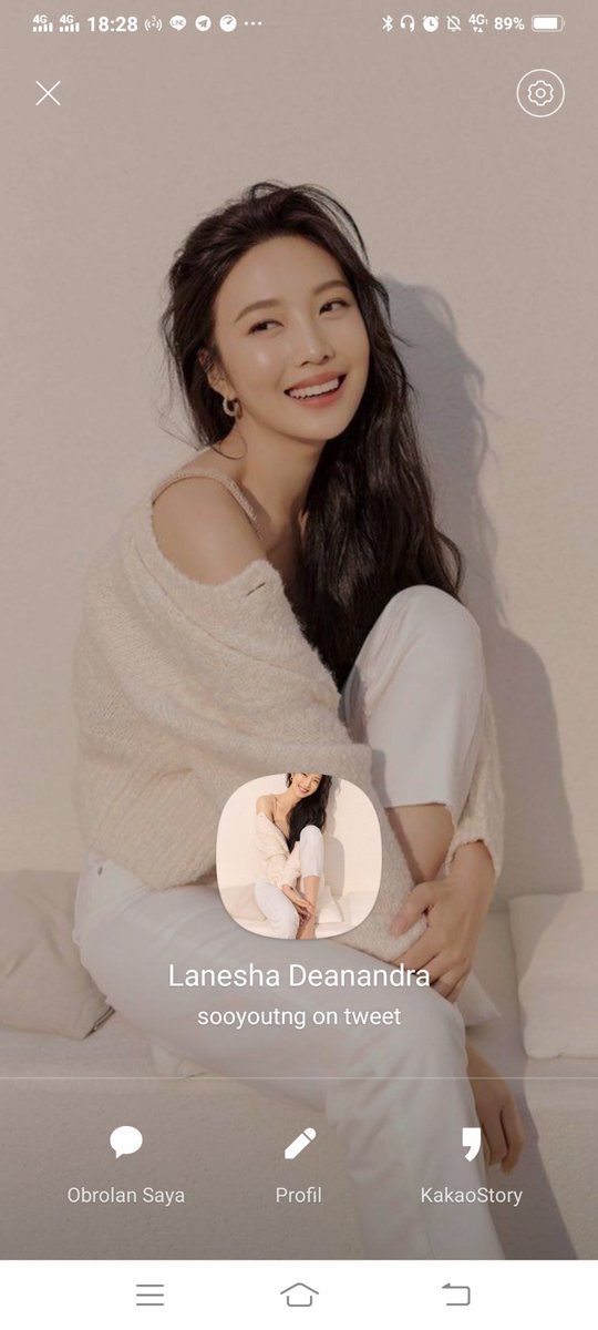 kimlesserafim's tweet photo. Gangerti cara crop ava kkt... TOLONG LAH GUE https://t.co/cWYFEwSYBx