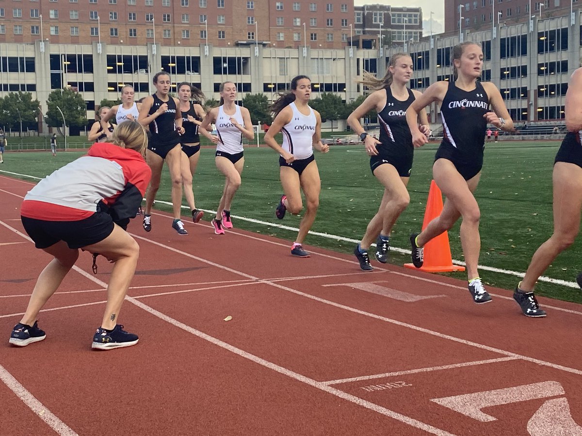 Lara Rogers tweet media