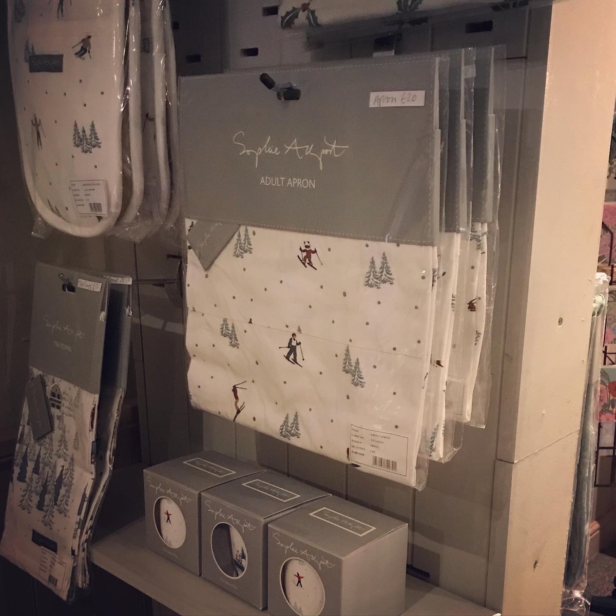 leadenhamtea's tweet photo. ✶ 4 for 3 on all Sophie Allport Collections ✶ Gift Shop open 9am-1pm 2pm-5.30pm #christmasstock #independentbusiness #retail #shop #shoplocal #lincolnshire #localbrand #wesupportlocal #smallbusiness #smallbiznetwork #leadenham #christmasgiftideas  #sophieallportstockist https://t.co/G8YMObTVur