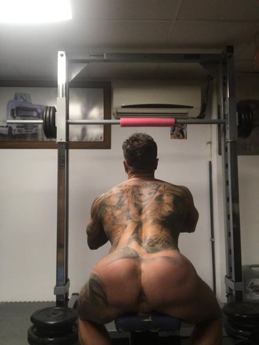 2 pic. ?@frankvalenciaxx 
NEW ACCOUNT!!! ?? https://t.co/JkB6X6zUBN