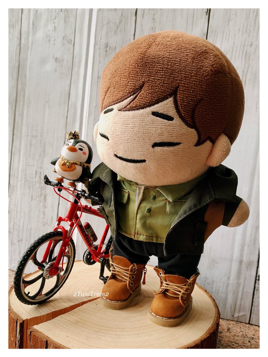 jlml718's tweet photo. Autumn Outdoor Look π VS Full Suits π₯Ό Which one do you prefer? #2pm #2pmDolls #2Twotrees2 #JunhoDoll https://t.co/Fs3I5ZZC6e