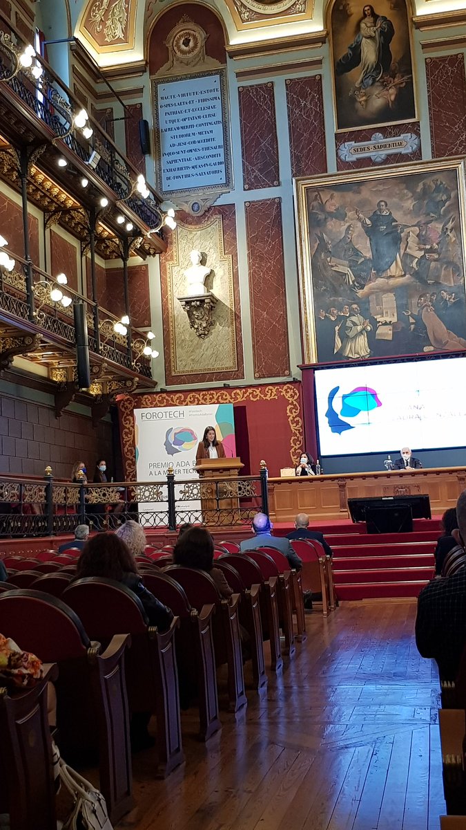 GarbineHenry's tweet photo. En la entrega de #PremioAdaByron a la.mujer tecnóloga en la inauguración de #ForoTech2020 en @deusto @IngDeusto @deustoEmprende a @susanaladra. Enhorabuena! Zorionak! https://t.co/6ERp7mNYj1