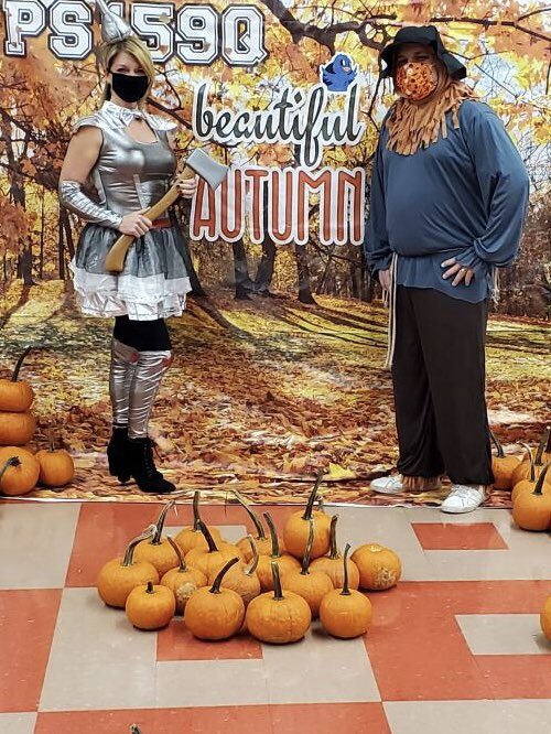 Myers221q's tweet photo. Happy Halloween to our @PS159_Q Cohort B students! @D26Team @ps159pta https://t.co/7IDDS4ekcV