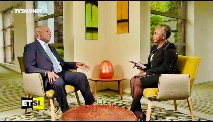 🇨🇮 Coup de Tonnerre !

LAURENT GBAGBO, PRÉSIDENT DU FPI SUR TV5 MONDE :

« Je veux dire aux IVOIRIENS que sur la question du troisième mandat, moi LAURENT GBAGBO, ancien chef d'État, ancien prisonnier de la CPI , je suis résolument du côté de l'opposition »