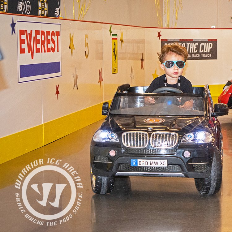 WarriorIceArena's tweet photo. Rolling into Throwback Thursday like...
#warrioricearena #skatewheretheprosskate #practicelikethepros #hockey #skating #bostonhockey #famliyfun #bostonactivities #bostonbruins #bostonpridehockey #nwhl #youthhockey #hockeycamps #hockeytournaments https://t.co/5iBmMKy0b1
