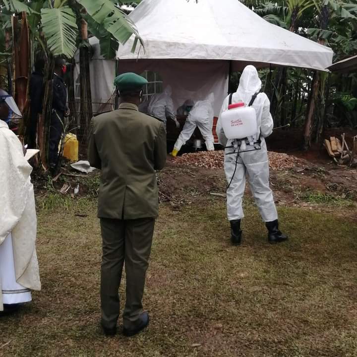 ToraBert's tweet photo. Romans 14:8;For if we live,we live to the Lord and if we die,we die to the Lord,So then,whether we live or whether we die,we are the Lord’s,so our fallen soldier @ShabanBantariza has been buried in Katorogo village Nyakatsiro parish Bitereko sub county Mitooma district #RipCol https://t.co/zGFeu3rzH0