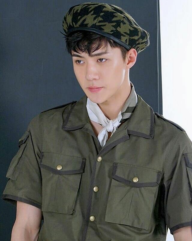 SEHUNL00K's tweet photo. https://t.co/lF8Tnotapj