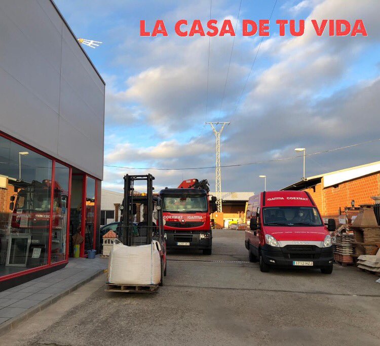 CoexmatGamma's tweet photo. Nuestra flota no para!!!!

Te llevamos los materiales de TU hogar. Carretilla, furgoneta y camión grúa! 💪🏻

LA CASA DE TU VIDA https://t.co/37xiPBB1bP