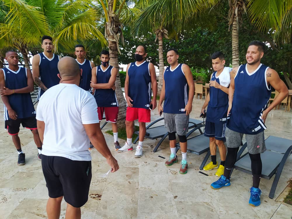 bucanerosbbc's tweet photo. #LaMaquinariaNaranja no se detiene y se activa desde temprano. 🌅
#BucaneroActivo #SLB2020
#LaNuevaEra #SomosDeLaGuaira https://t.co/NqzHH6YH8s