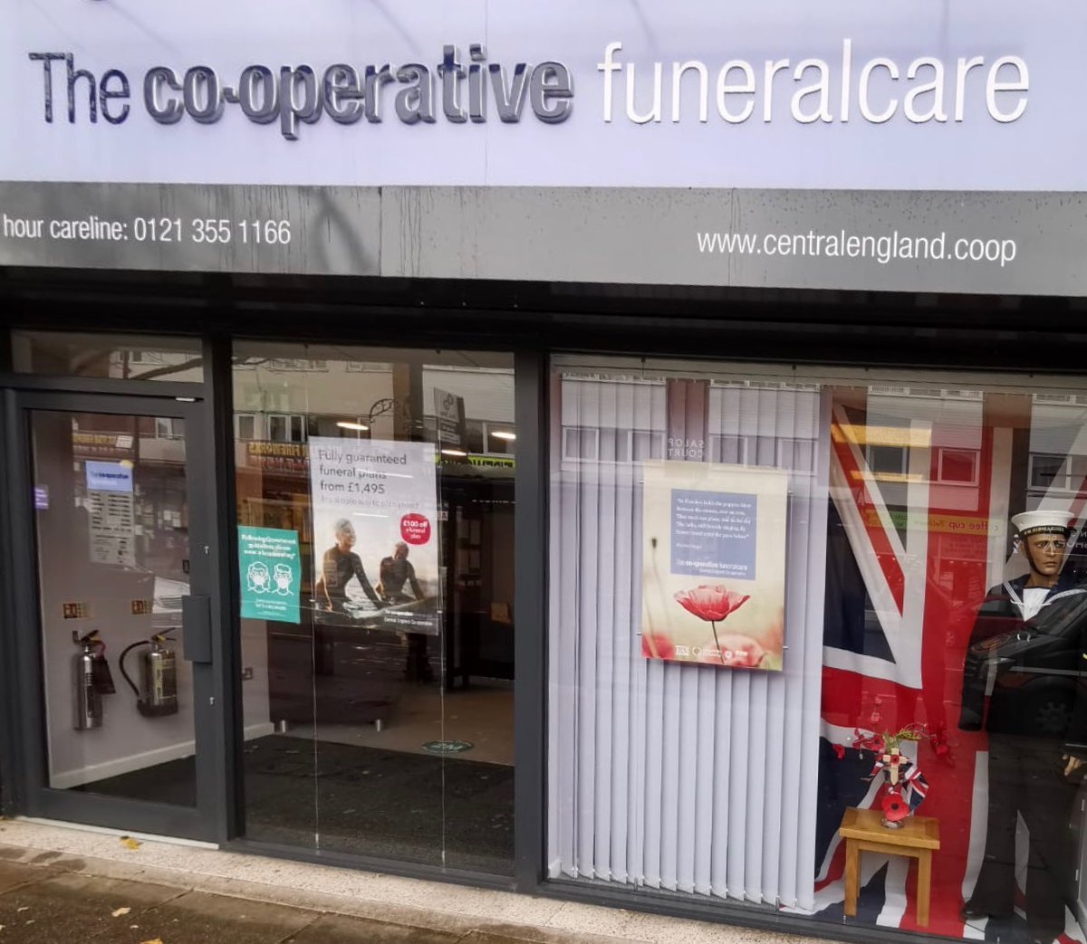JordanChance90's tweet photo. Sarah, Funeral Administrator at our Boldmere Funeral Home, proudly displaying their tribute to our fallen heroes. #lestweforget @PopeDavies @mcnally26 @KiranBhogal1 @moss_hazel61 @mycooplife @mycoopfood https://t.co/f5B83eGc5F