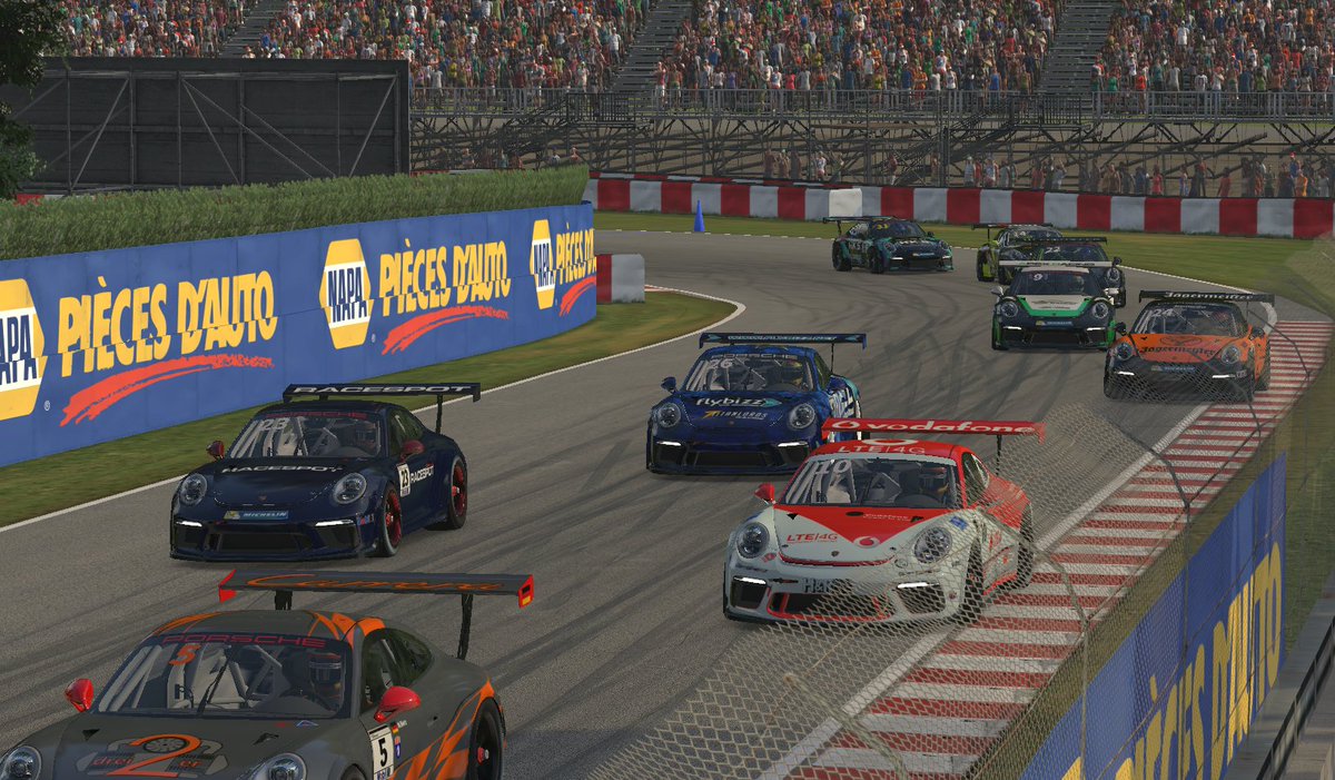 TitanlordsR's tweet photo. @PorscheRaces @EsportsPorsche @Porsche  Primeira corrida da semana a contar para a Porsche iRacing Cup em Top Split João Neto Nº26 a fazer um P14 e @Jaregoo1 Nº20 em 2º Split a fazer um P10 Sponsor by: @flybizznet https://t.co/Iux4OkXGyA