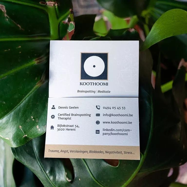 korulo's tweet photo. Visitekaartje voor Koothoomi.

Met binnenkort bijhorende website 👊

Interesse in brainspotting &amp; meditatie? Hou dan https://t.co/ZjGN1v9cA7 zeker in de gaten! 👀

#marketing #graphicdesign #grafischontwerp #visitekaartjes #businesscards #meditatie #brainspotting https://t.co/waTYWwFiRw