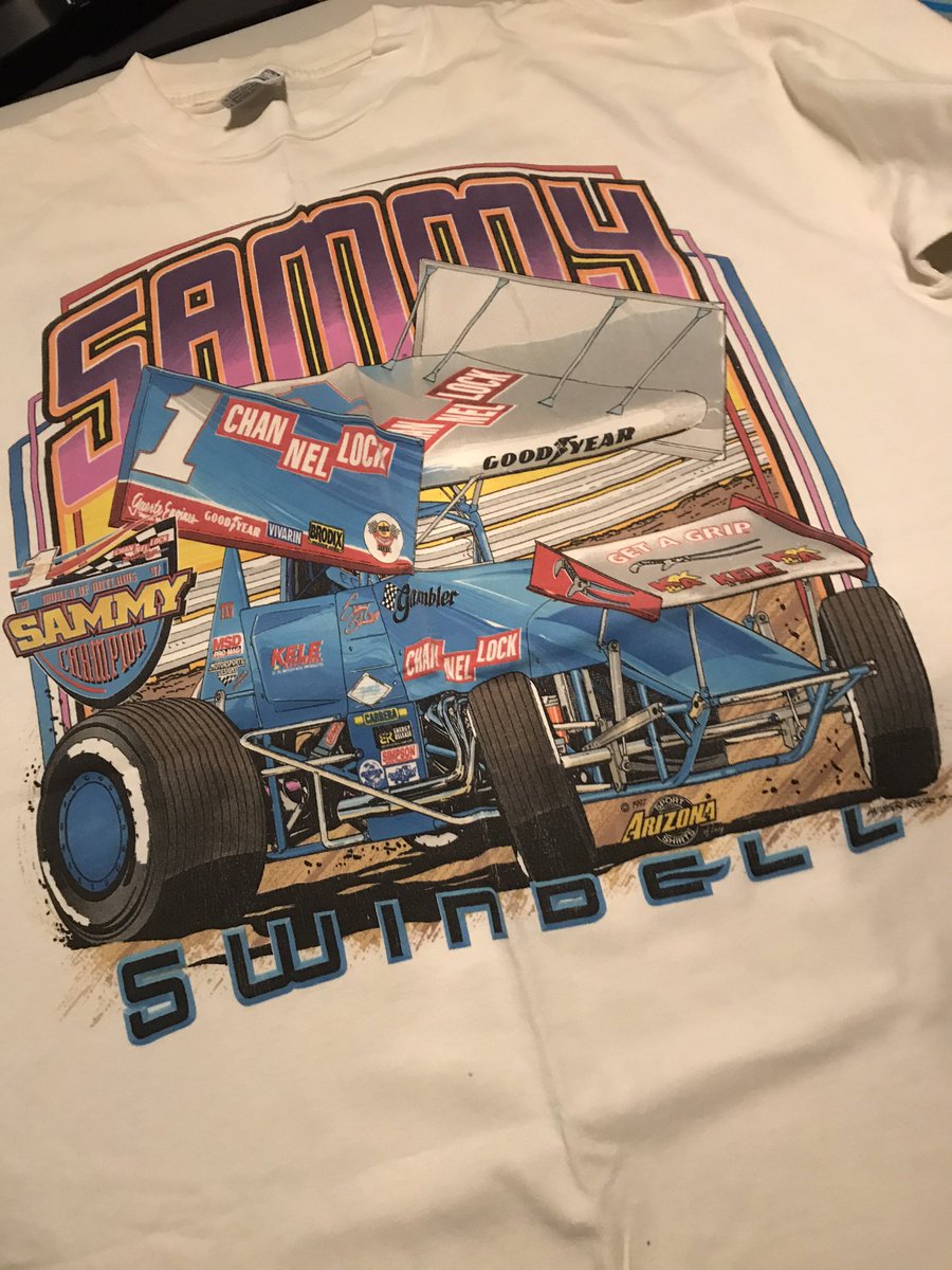 Brf1977's tweet photo. @JoSwindell I had an original....can’t find it though🤷🏼‍♂️ Found this bad boy from the 97 Championship though👍🏼 https://t.co/wqReMllZze