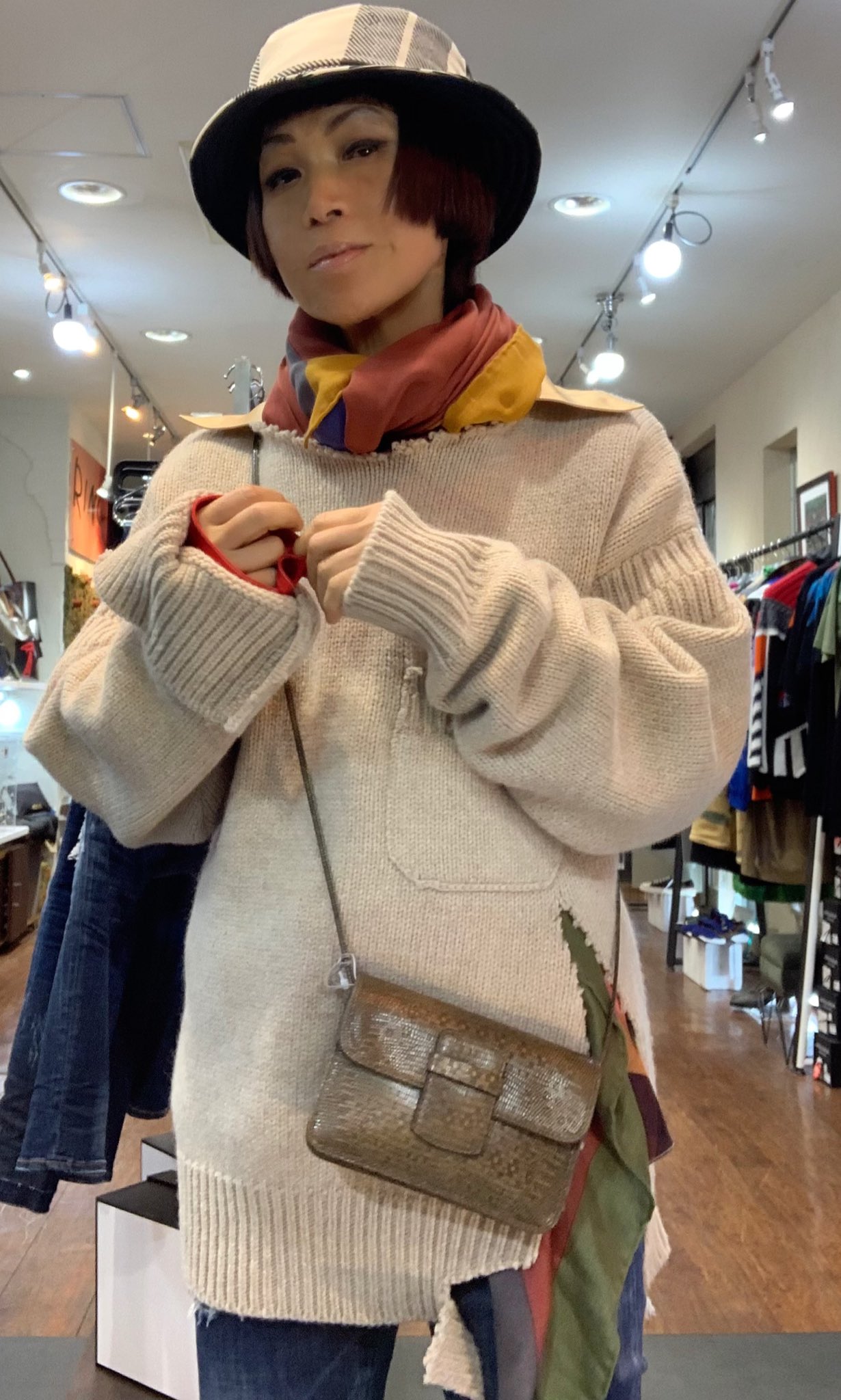 Ring Diary Marniの愛に包まれる コーディネートの全てが Marni マルニ ニット プルオーバー バッグ メンズファッション レディースファッション Marni正規販売店 Marni仙台 Ringselectshop Mail Info Ring Style Com Ring Selectshop Sendai