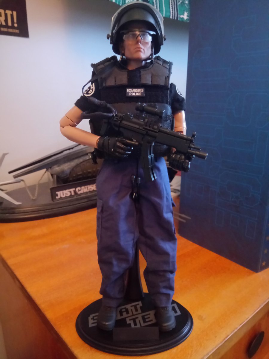 DavidCollector's tweet photo. SWAT Los Angeles police 🚨 1/6 scale custom figure. #figures #actionfigures #actionfigurecollector #figurecollection #figure #geekcollection #mancave #geek #collector #collection #collectors #actionfiguresphotography #actionfigure https://t.co/xRwh0A4Igu
