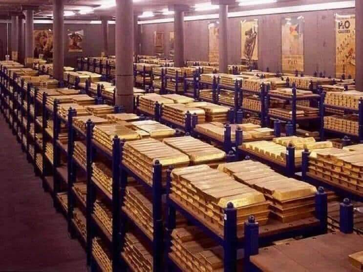ObrikeUfuoma's tweet photo. France has one of the world's biggest Gold Reserves in the world with zero gold mines.

Mali has 50 gold mines with no gold reserves.

What Coincidence!

#unemployment Honourable https://t.co/8kGjp6Id9x