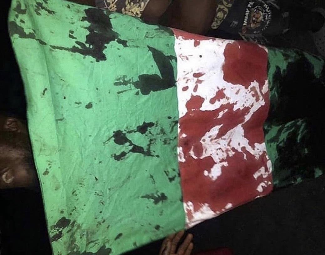 DiobuZone_PH's tweet photo. #EndMilitaryBrutality
#EndNigeriaNowtoEndSARS
#EndNEPA
Obigbo currently under Nigeria military attack. Many people including women have been killed as am typing. Ezenwo Nyesom Nwaike should be held responsible!
@GovWike ,the gov of Rivers state must be tried ! @IntlCrimCourt https://t.co/trOVxluEkL