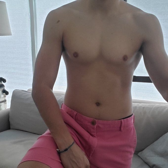 Skype; 2-way video, with sound, and my voice ?
.
$60 for 30min or $100 for 60min
.
[ Cash Master Findom