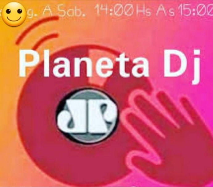 sigaocosmeSDV's tweet photo. d(-_-)b @betokellerJP @bhlincolncesar @leoleonar9 @fc_jovempanbh @DjPauloPringles @djbanana1 @bobfernandez @djalexandre2020 @CORPO_POESIA @Jussaralee quem tá ouvindo a número 1 do 🇧🇷? Eu tô via @jovempangoiania 🏡
#QuintaDetremuraSDV
#AllDayAllNight
#PlanetaDj https://t.co/OHQmcFbn15