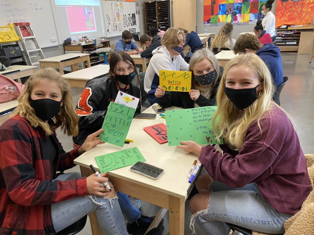 MrsAndrajack's tweet photo. PALs working on cards for the Care Packages being sent to United Regional hospital from Burkburnett High School! Love these people and their big hearts!! #BeInSpireD #burkburnettisd #burkburnetthighschool #BurkburnettHSPALs https://t.co/umN75gv2jL