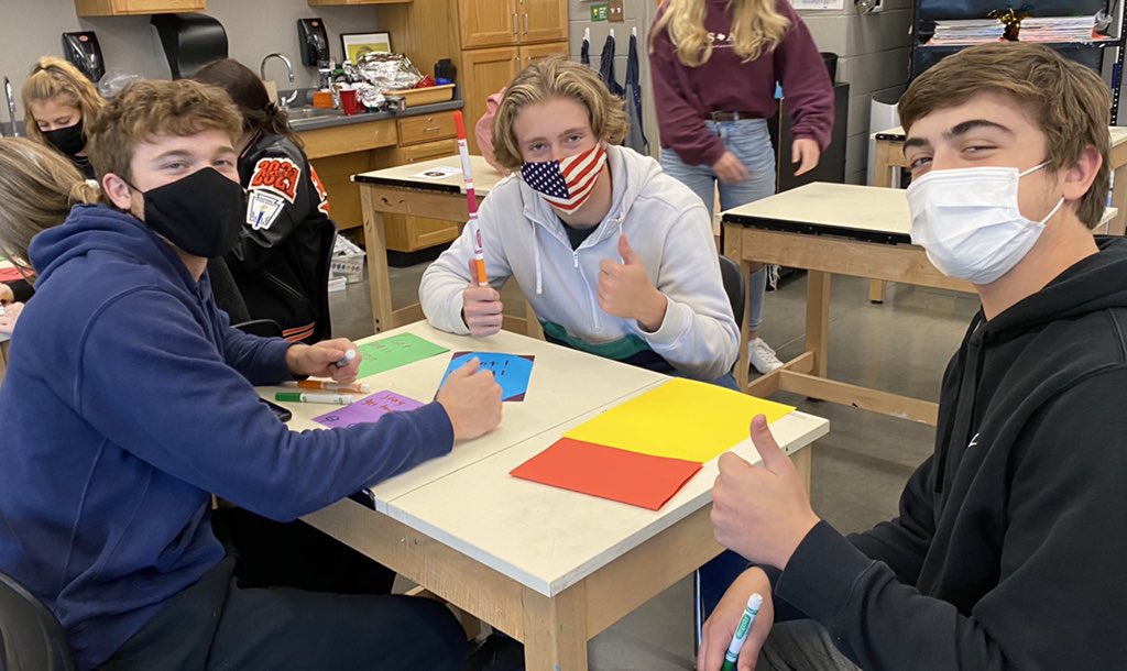 MrsAndrajack's tweet photo. PALs working on cards for the Care Packages being sent to United Regional hospital from Burkburnett High School! Love these people and their big hearts!! #BeInSpireD #burkburnettisd #burkburnetthighschool #BurkburnettHSPALs https://t.co/umN75gv2jL