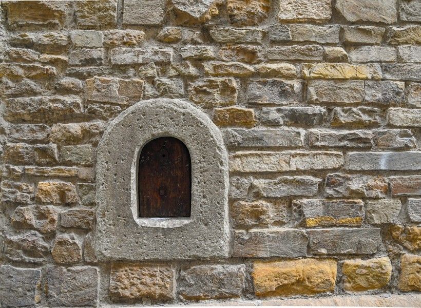 TheListShowTV's tweet photo. Could #WineWindows be the best part of 2020?
We say YES! 🍷🍷🍷🍷🍷
Mary Forrest of the Wine Window Association tells us everything we need to know about wine windows – the historic details of Florence, Italy recently brought back due to COVID.
https://t.co/AvtCxceOjr https://t.co/DMUvxa7XrK
