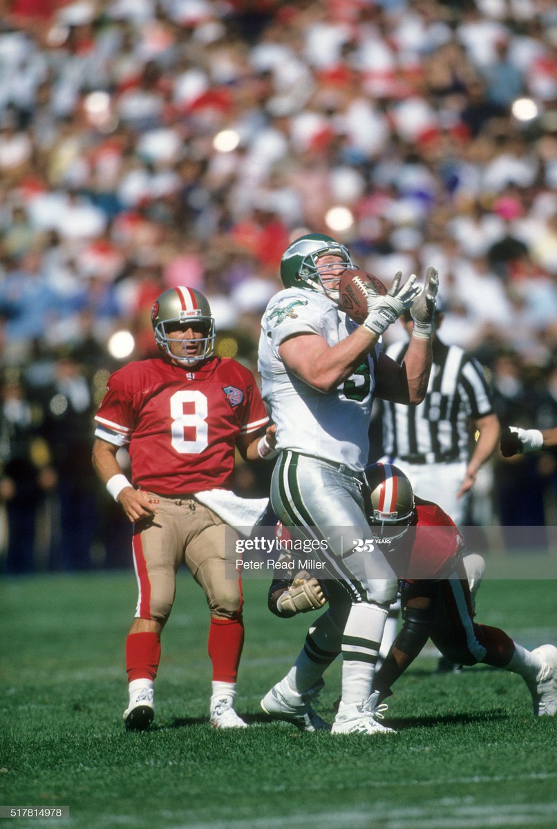 The  #NFL   throwback initiative doesn't continue into Week 5 and the  #49ers wear their standard uniform in a home game against the  #Eagles. Steve Young is benched midway through the game as the Niners lose 40-8. It was an embarrassing low point to the season. Continue thread.
