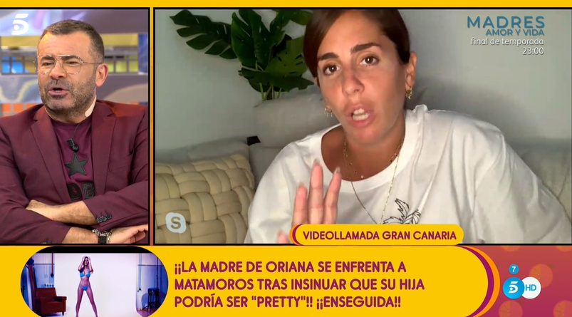 DiezminutosQMD's tweet photo. Anabel Pantoja lanza un fuerte abrazo a la estrella surcoreana Kim Lip tras hacerla viral: "Agradezco que haya hecho mi baile. Desde aquí mando un beso a Corea del Sur" https://t.co/6rgflgTgqa https://t.co/J280zaJZvM