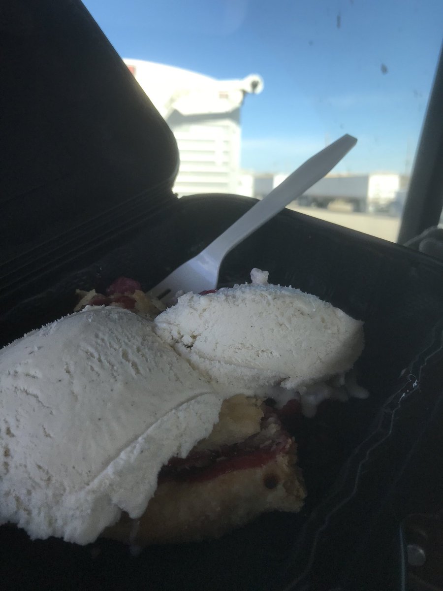 Mrzookeeper's tweet photo. Having a little pie while waiting in the corn line thanks mom https://t.co/JJikSwCfId