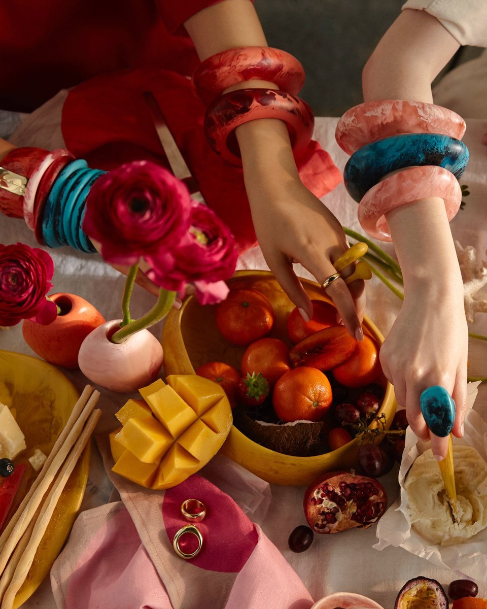 HoltRenfrew's tweet image. Peeling back the curtain on #DinosaurDesigns, Louise Olsen and Stephen Ormandy’s jewellery and homewares label, we learn how the Australian duo crafts unique pieces by breathing new life into a waste material. Click to read and shop! &amp;gt; bit.ly/3oAb1bG #HProject