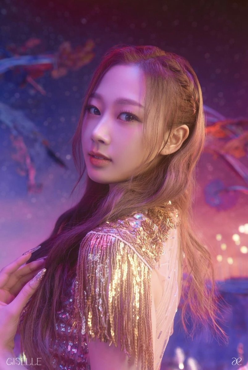 sehuoe's tweet photo. AESPA’s new mem GISELLE. she’s a bad bitch and imma stan 😌 https://t.co/lfxb2GKCeP