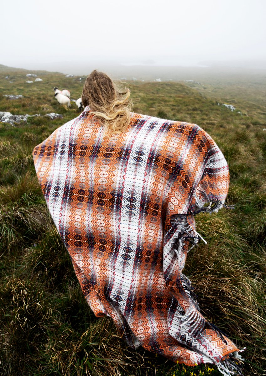instagram.com/p/CG7ez_cHPkt/
Our Orange diamond weave blanket, shot by <a href="/eilishmccormick/">eilishmccormick</a> as part of @project_baa_baa online exhibition launching this week. Art direction by @paulahughesfashion Available on our website
molloy-sons.myshopify.com/products/orang…
#donegaltweed #molloyandsons