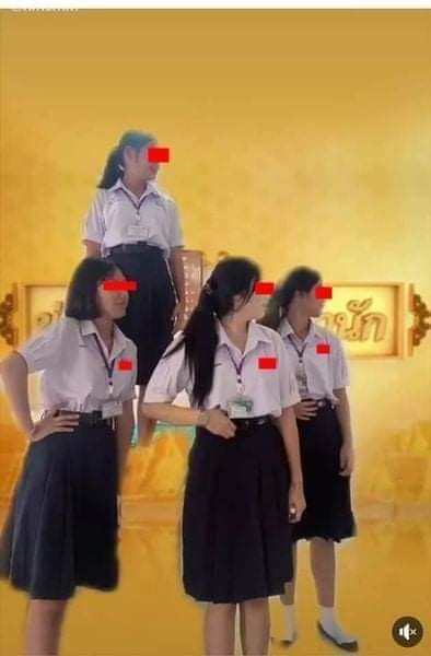 littlemeowhun's tweet photo. ทุกคนคะ ตอนนี้รุ่นน้องที่รร.กำลังถูกคุกคามเพราะเต้นเพลงสรรเสริญรีมิกซ์ ตอนนี้ทางรร.ได้เชิญผู้ปกครองของเด็กแล้วไม่รู้ว่าจะโดนอะไรบ้าง สภาพจิตใจเด็กตอนนี้ไม่ดีเลยค่ะ ถ้ามีอะไรเพิ่มเติมจะมาบอกนะคะ  #ม็อบ29ตุลา https://t.co/HyQpHsuN30