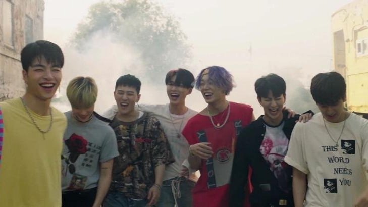 Hanbin smiling, laughing and having fun with iKON~ a thread ~ @YG_iKONIC  @ikon_shxxbi