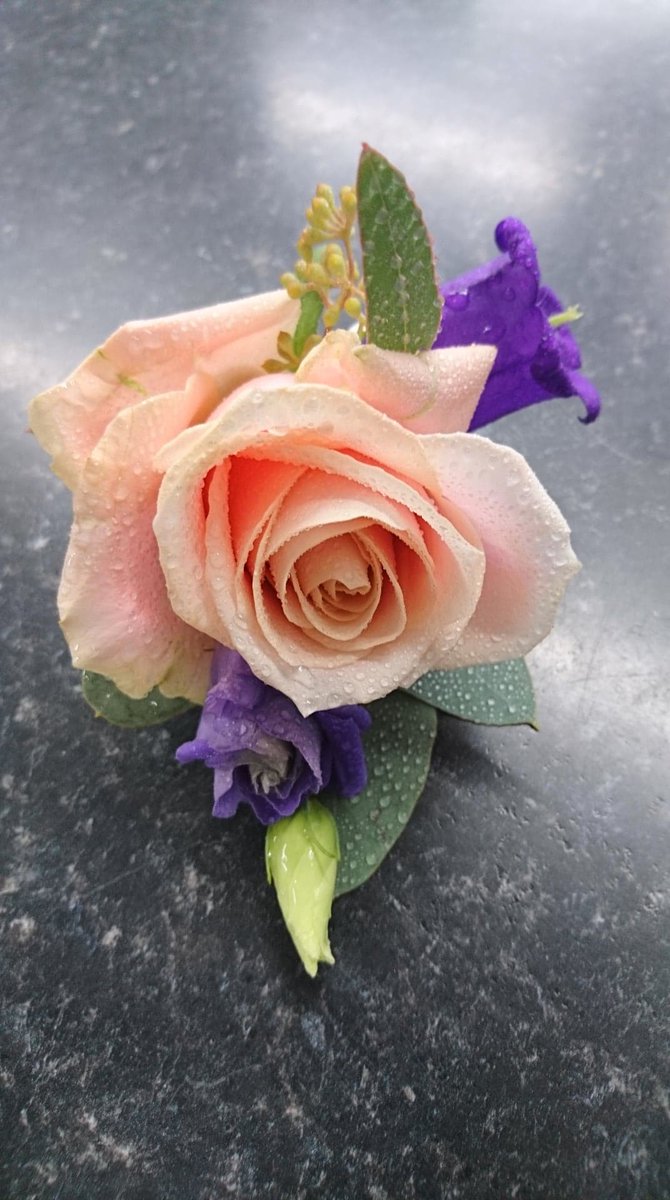 HanhamFlorists's tweet photo. Todays Micro-Wedding!  #microwedding https://t.co/vik1rCLVSH