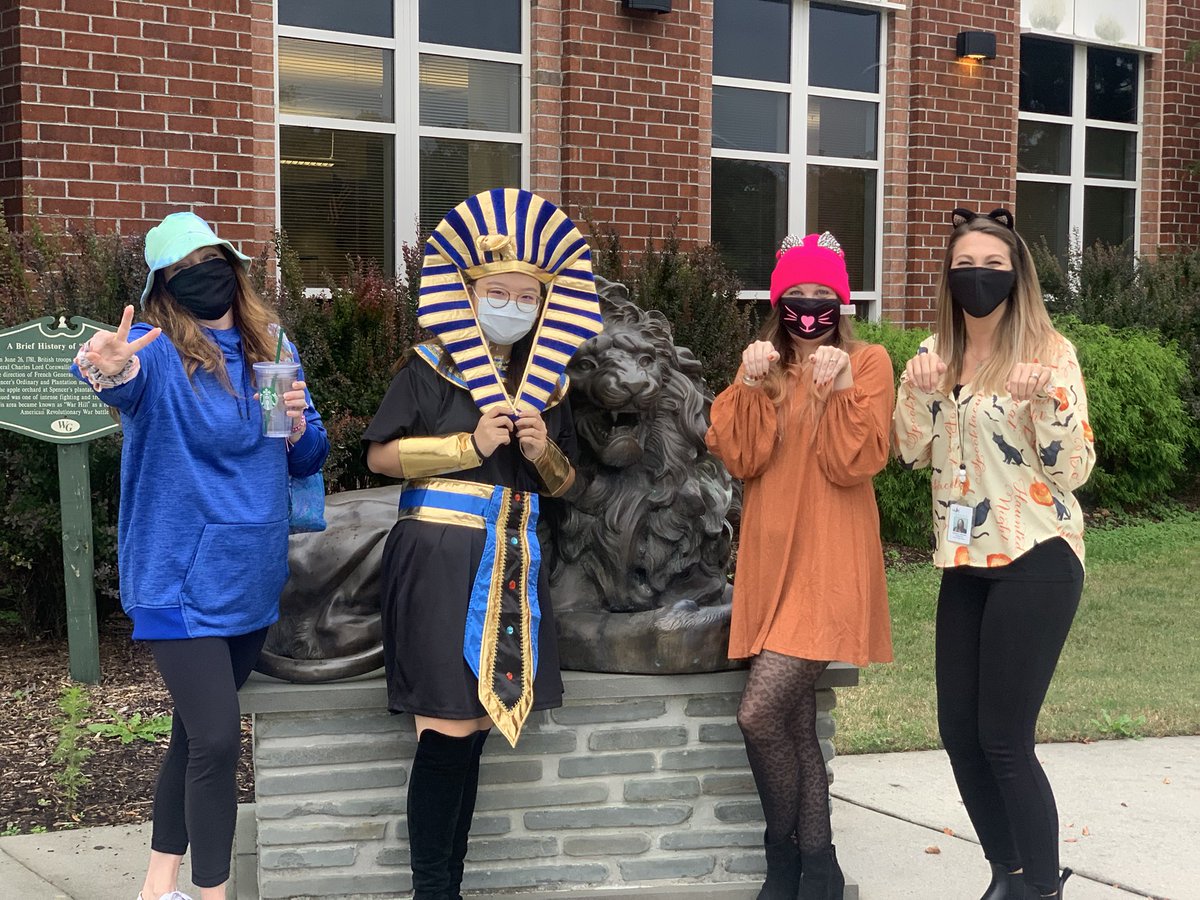 WarhillCteam's tweet photo. Happy Halloween Thursday from the C Team!!! @WarhillSCA @WarhillCteam #WHSVirtualSpirit #KeepItRealWarhill https://t.co/BUBDOJUCGz