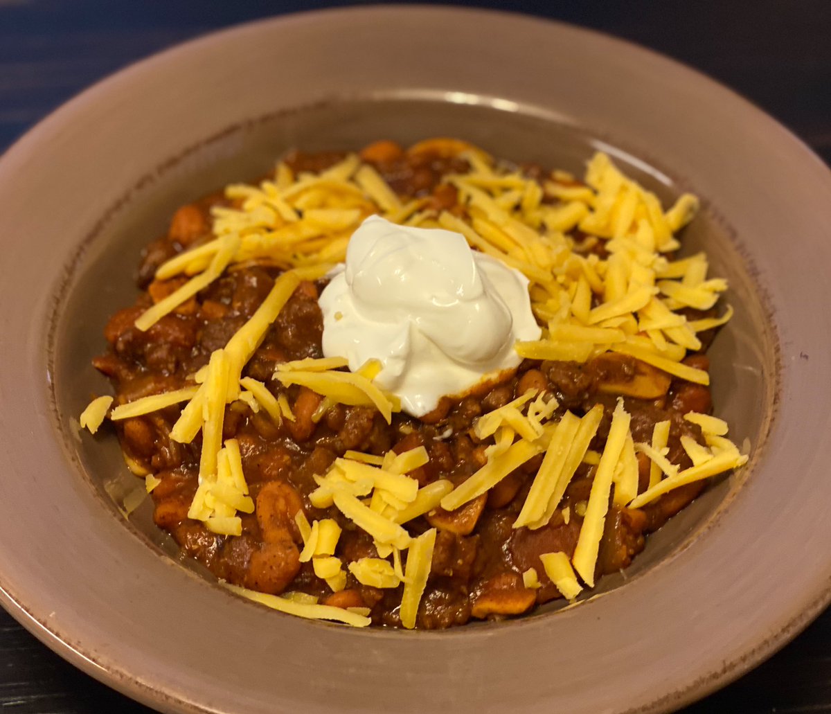 ChefGregReilly's tweet image. When I finally gets cool in #Arizona ...Bring on the Chili!  #homeMade #chili with @OnTheRoadEats #southwest #seasoning Don't forget the cheddar cheese &amp;amp; sour cream #supergood #sohappy