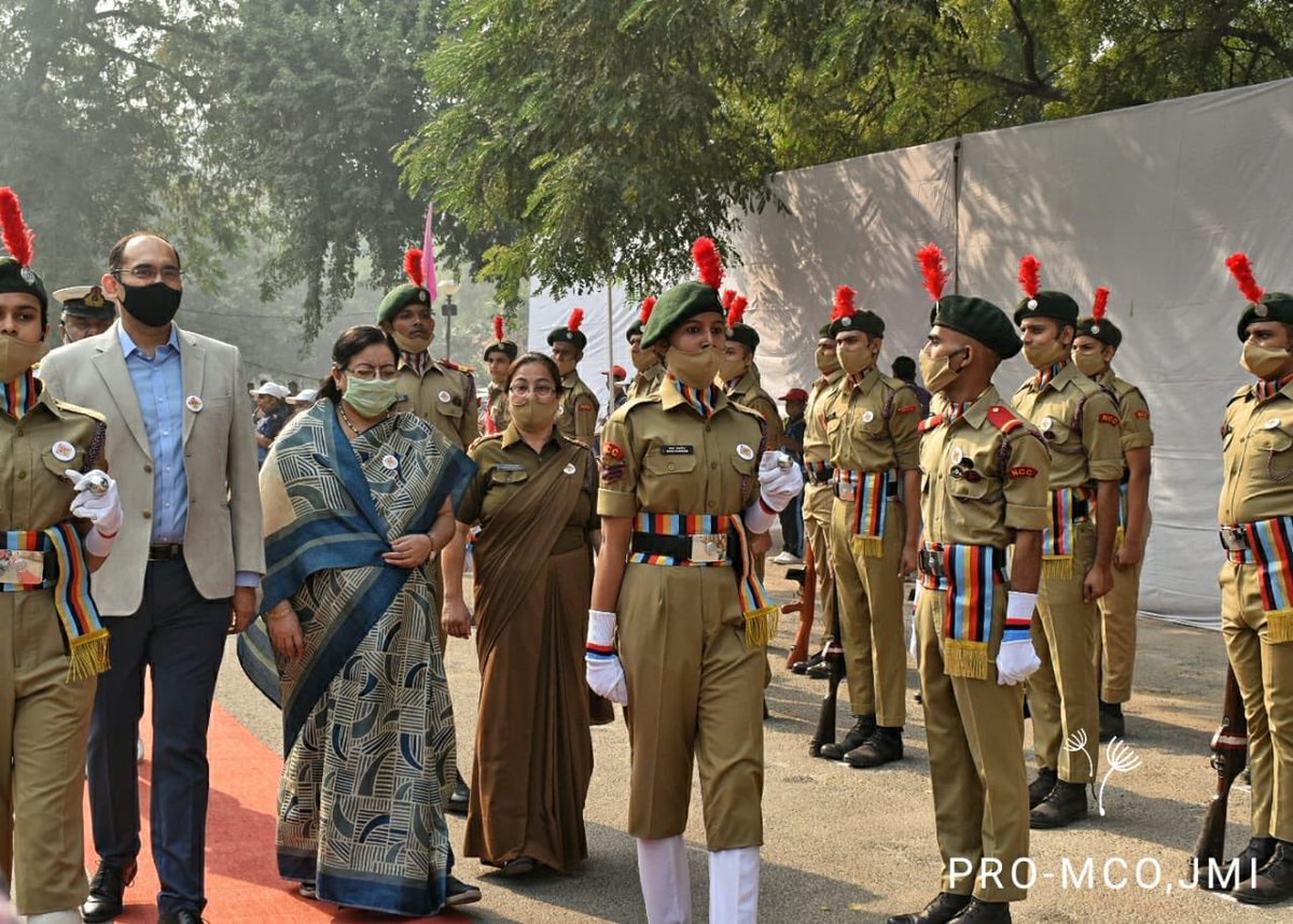 jmiu_official's tweet photo. Glimpses of Centenary Foundation Day Celebrations at @jmiu_official .
@DrRPNishank @EduMinOfIndia @ugc_india @SanjayDhotreMP 
#100YearsofJamiaMilliaIslamia #100yearsofJamia #Celebration https://t.co/x5oV1bPXcO