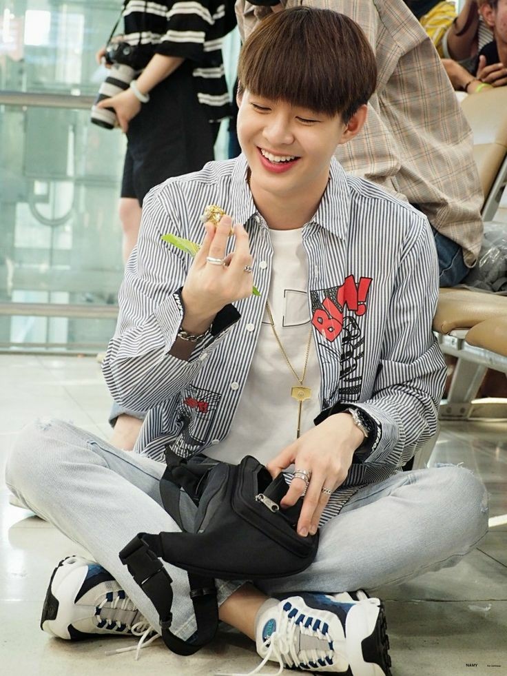 piyalovesaint's tweet photo. May all ur dreams come true
U are jus in the beginning of ur life..... Yet u are mature beyond ur age bt cute as a little bunny strong as red dragon, passionate as a pheonix. I love u for what u are plz don't change the way u are.   #Saint_sup #MingEr_inter #SOLOSAINT2020 https://t.co/pBn0bgKi0G