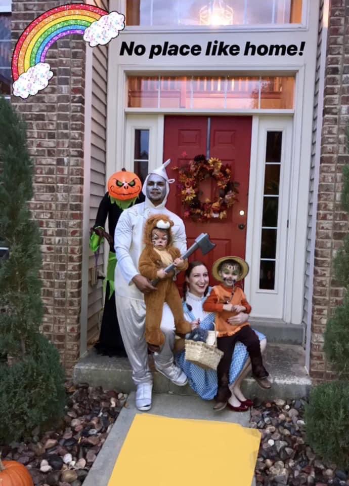 jeaniesmithstl's tweet photo. Our costume from 2 years ago was ahead of its time #TBT #noplacelikehome #themeof2020 π€¨ https://t.co/f76wesAEU8