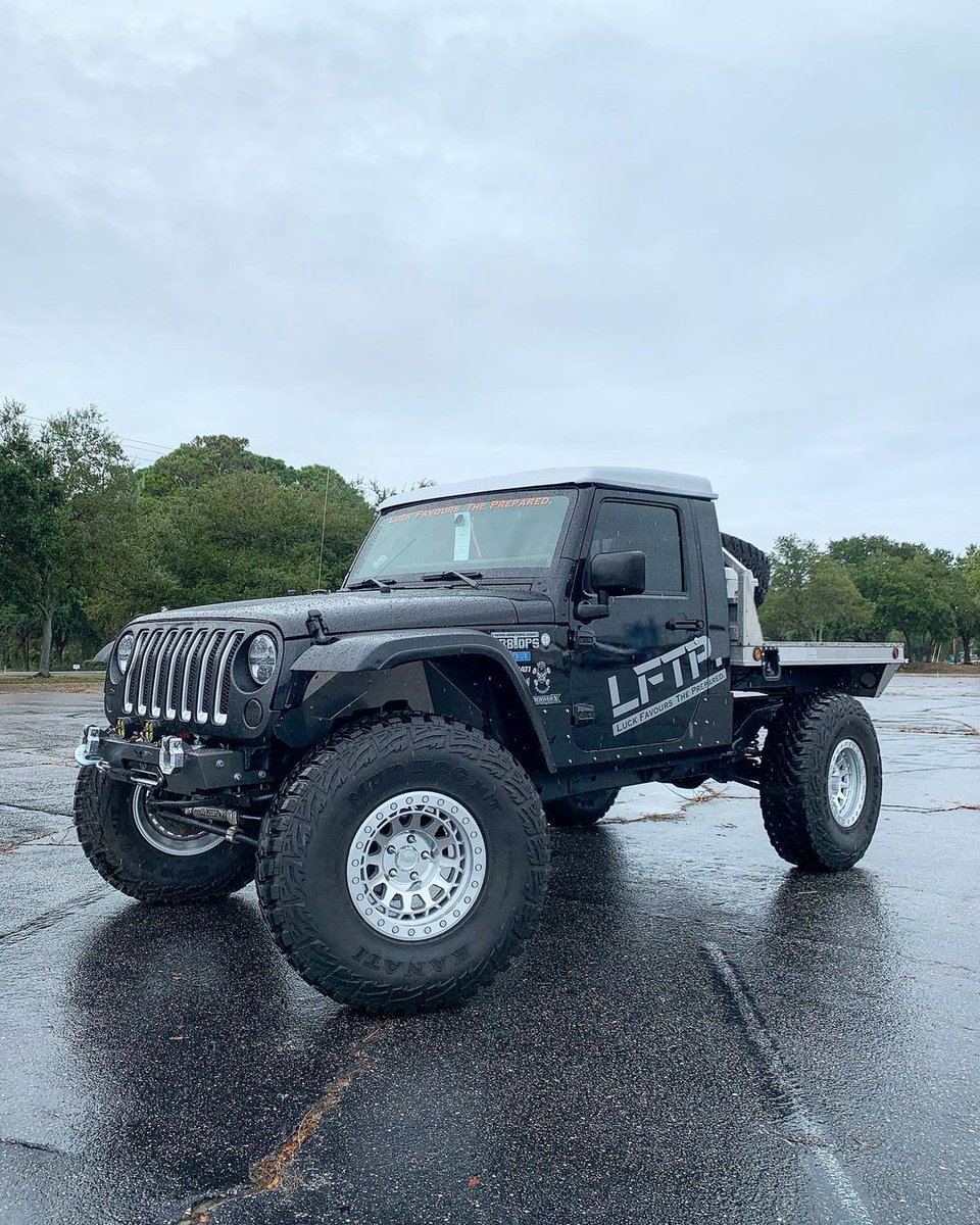 Woah! I like this! Any takers?
Credit: IG @aguywithajeep:
#Jeep #Wrangler #JeepWrangler #JeepLife #JeepWave
#Offroad #Explore #Adventure #4x4
#JeepLife #SevenSlotSociety #JL #JLU #JeepJL #JeepJLU #FlatBed 
#FlatBedTruck #JeepMods #JeepModification #WetJeep #JeepDrip