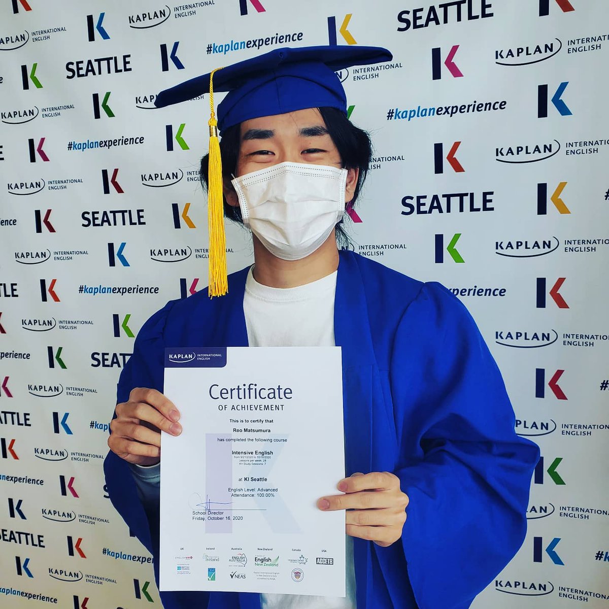Kaplan International 卒業の時間 私たちと一緒に勉強したことは なたの最高の思い出は何ですか Kaplan Seattle Washington カプラン語学学校 カプラン語学留学 語学留学 卒業 英語留学 留学 アメリカ留学 英会話 卒業式 英語 Kaplan International 卒業の時間 私たちと一緒に勉強したことは なたの最高の思い出は何ですか Kaplan Seattle Washington カプラン語学学校 カプラン語学留学 語学留学 卒業 英語留学 留学 アメリカ留学 英会話 卒業式 英語