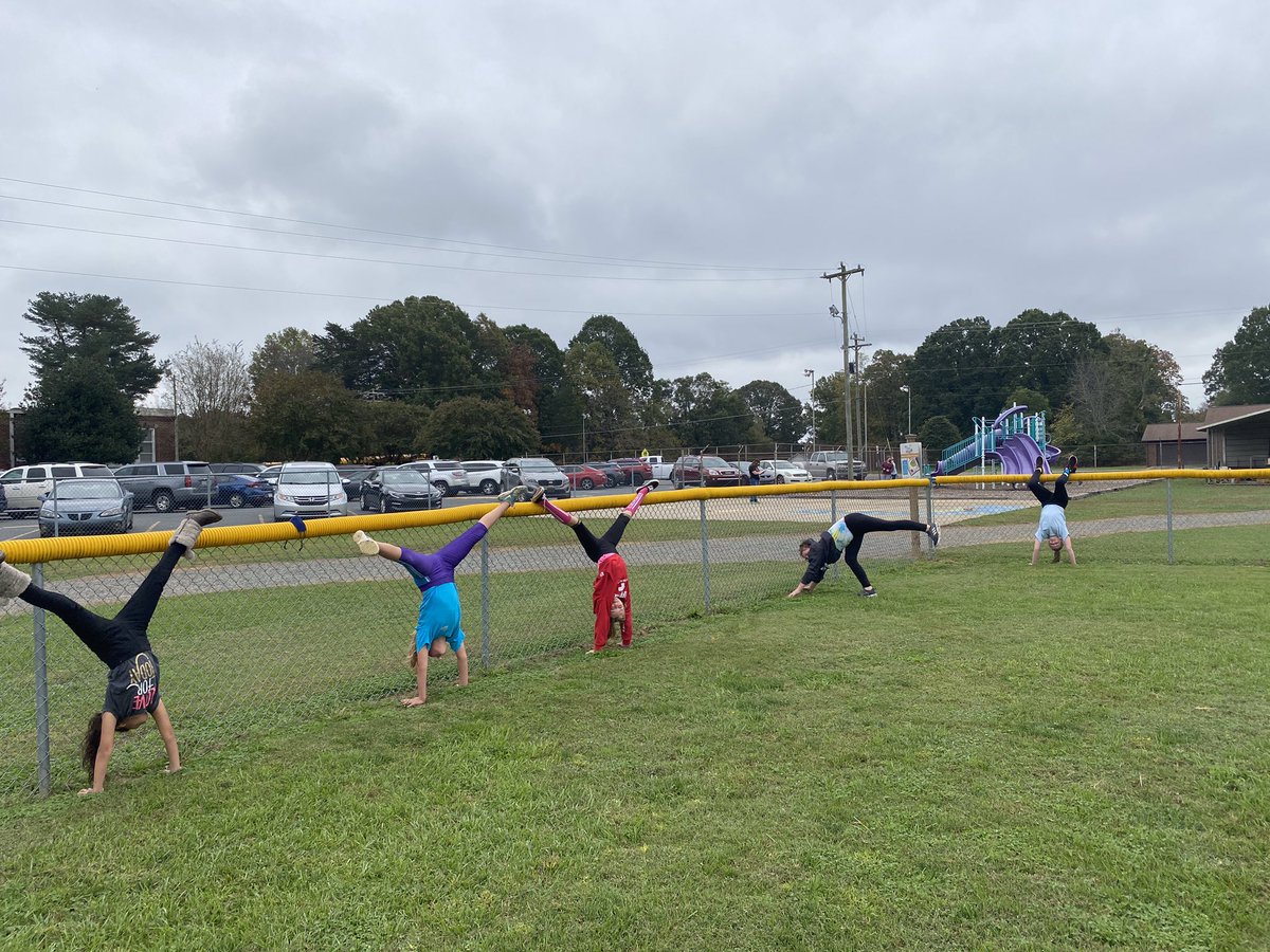 This is what happens when you have to create things to do for recess... Girls getting creative! @RES_halexander <a href="/JenniferWarden5/">Jennifer Warden</a>