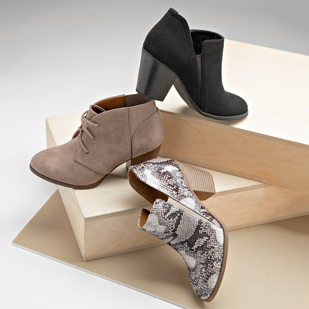 shoe carnival silver shoes