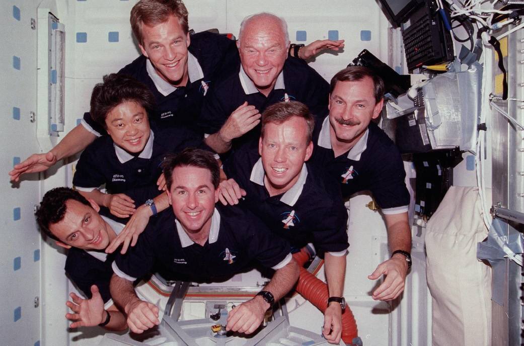 armstrongspace's tweet photo. OCTOBER 29: #OnThisDay in 1998, Ohio astronaut and United States Senator #JohnGlenn became the oldest individual in space, orbiting the #Earth at the age of 77. Glenn volunteered for a number of experiments to help discover the effects of space on the elderly.
#OTD #NASA #TBT https://t.co/49GsQoWnOu