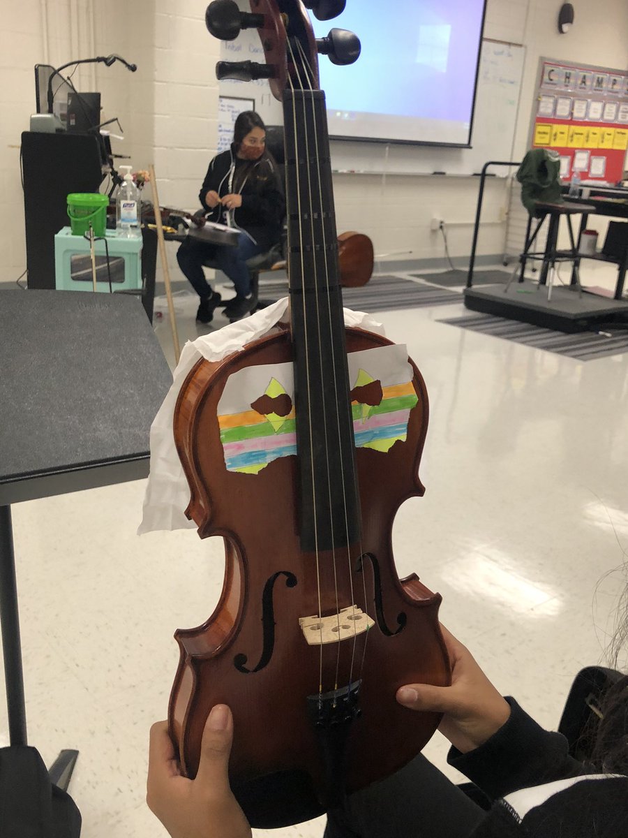 webborchestra's tweet photo. @Webb_Bears @GISDArts         1st Instrument Costume contest!!!! So excited to hand out the prizes! Our orchestra students are so creative! More pictures coming soon!! #bettertogether https://t.co/rOvhVFcJWR